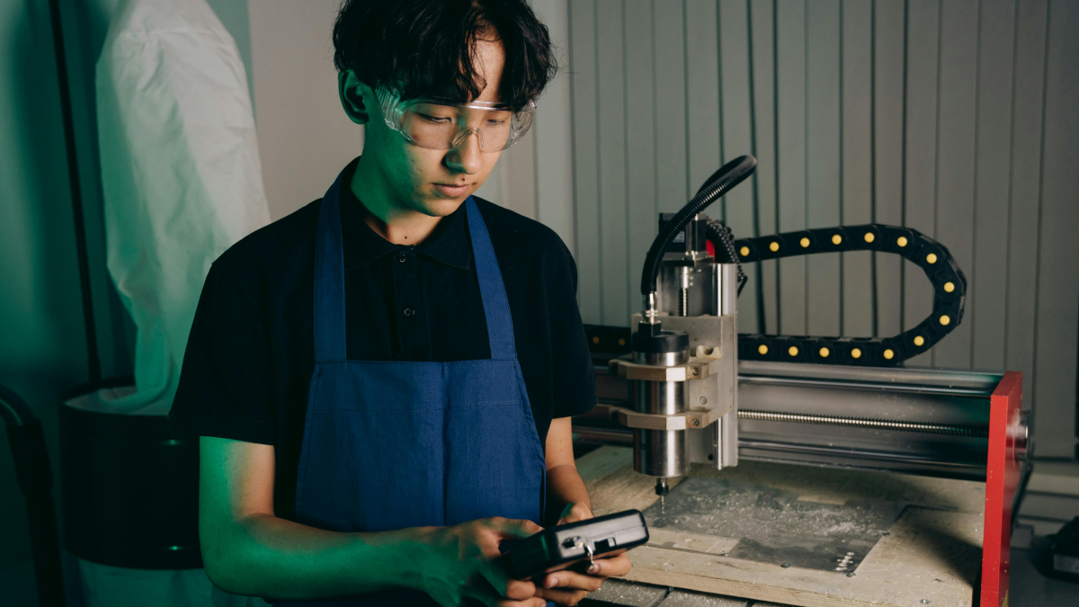 How to Reduce CNC Training Costs by Measuring Skills Before Training
