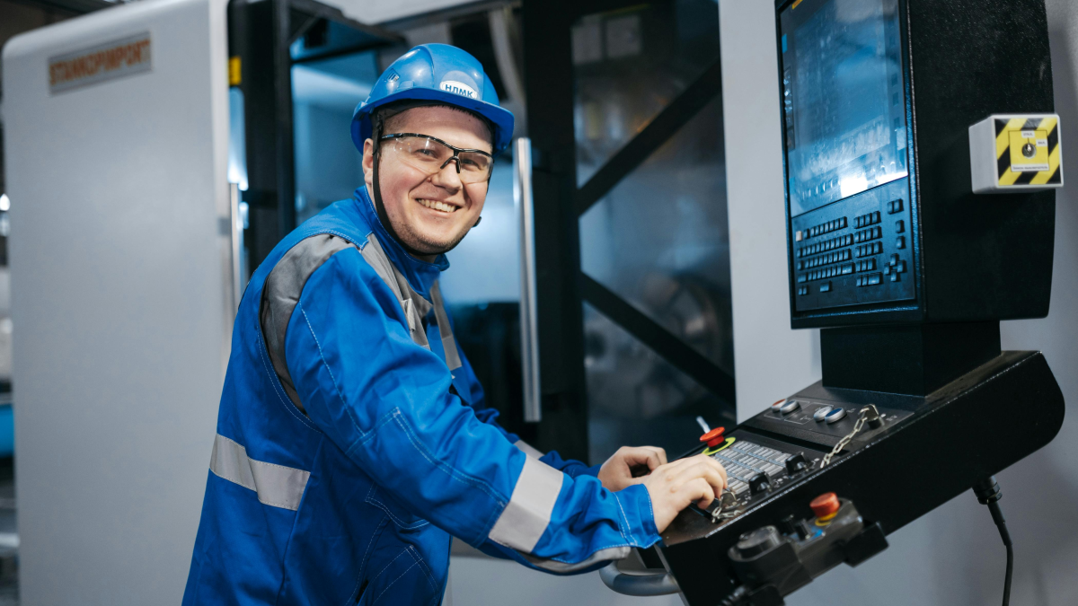 How to Verify Multi-Machine and Automation Readiness in CNC Candidates