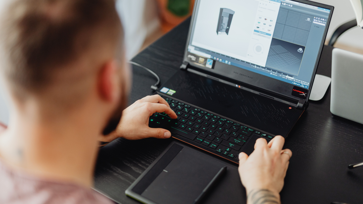 Potřebuje programátor CNC plné CAD dovednosti, nebo stačí CAM?
